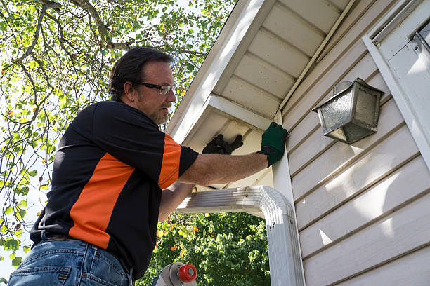Siding Removal and Disposal in Eureka, MT
